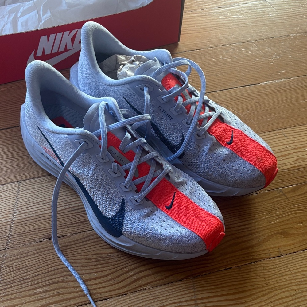 Nike Pegasus 41 Running Shoes Women sz 9